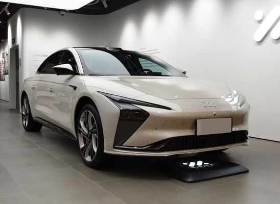 Ενήλικες Γρήγορο πλοίο ΙΜ Ηλεκτρικό 2610kg ΙΜ L7 EV Νέα Ενέργεια Smart Sport Car
