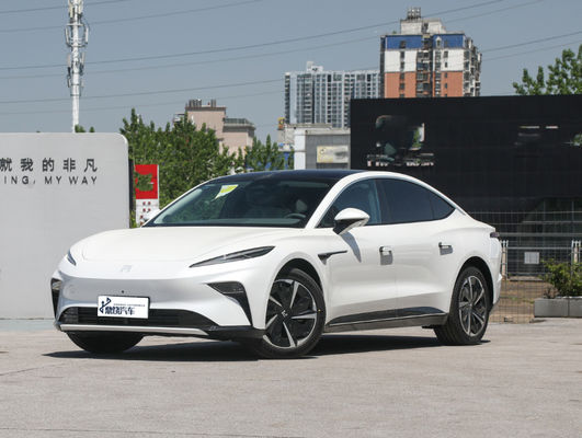 5 πόρτες 5 θέσεις 500Km Rising Auto F7 Αριστερή οδήγηση Sedan Υβριδικό ηλεκτρικό όχημα