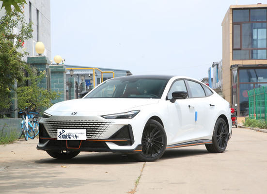 Εκπτωτική Auto Turbo 2WD Τσανγκ Αν EV Τσανγκάν UNI-V 7 Γεράδες 1.5L 2.0L Βενζινοκίνητο Σεντάν Νέο αυτοκίνητο